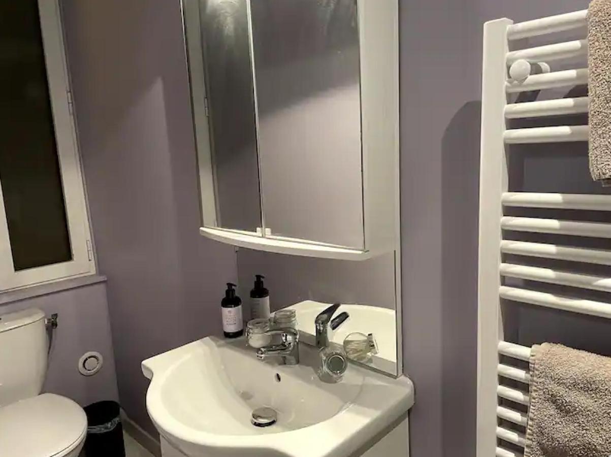 Appartement Avec Parking Gratuit Et Wifi Vierzon Exterior foto